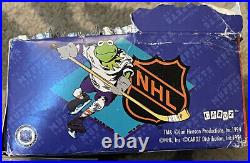 1994 NHL HOCKEY JIM HENSON'S MUPPETS TAKE THE ICE- Box With 35 Brand New Packs