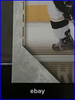 2005-06 Upper Deck Young Guns #201 SIDNEY CROSBY Rookie Card- GRADABLE- MINT+
